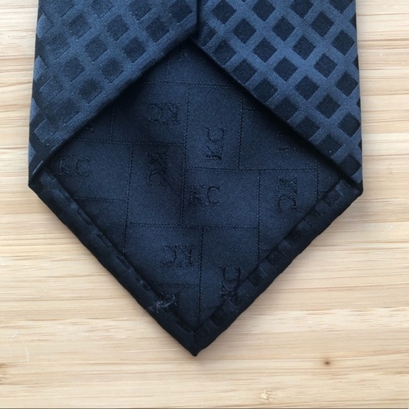 Kenneth Cole Silk Neck Tie - Picture 3 of 6